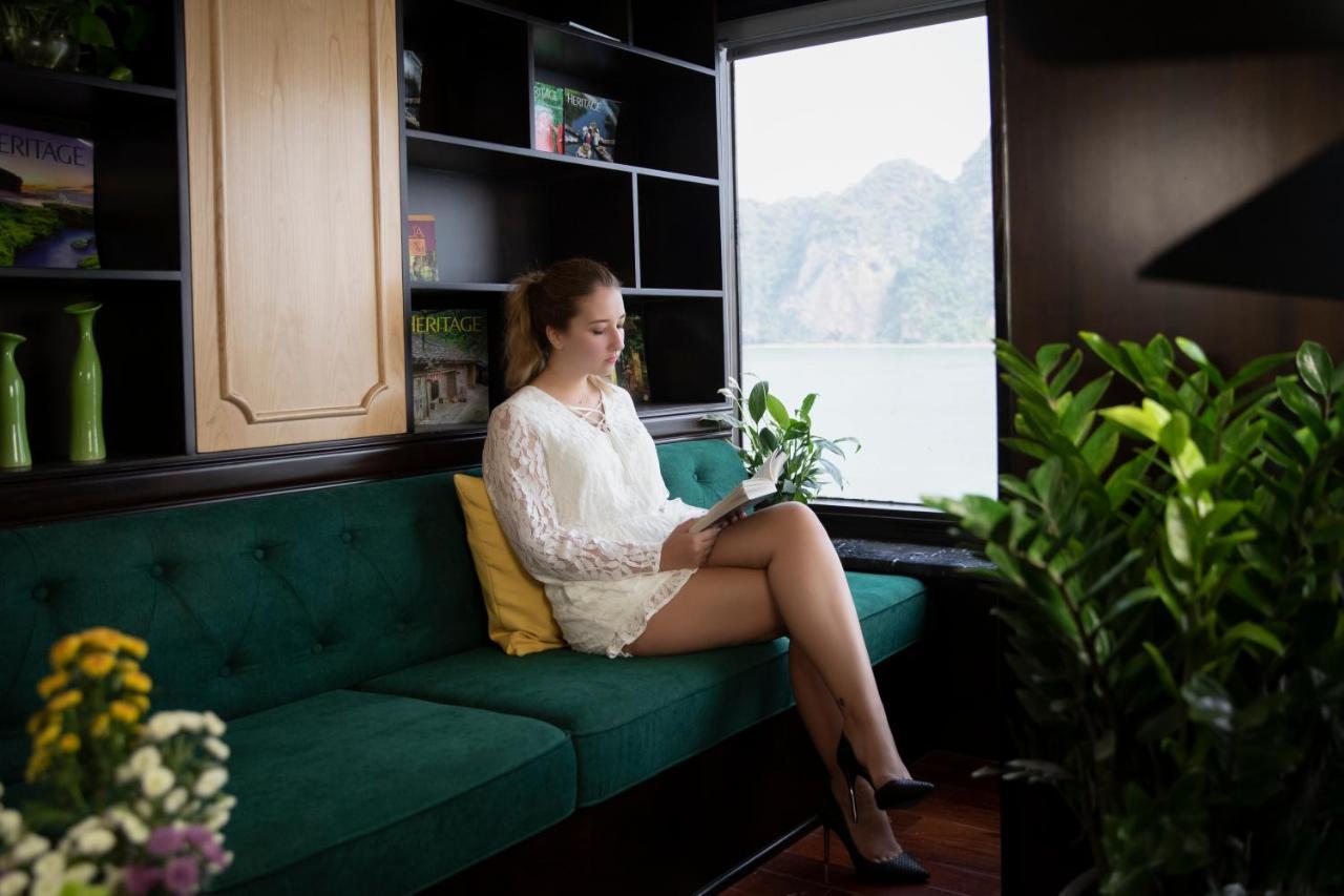 La Regina Legend Cruise Hotell Ha Long Exteriör bild