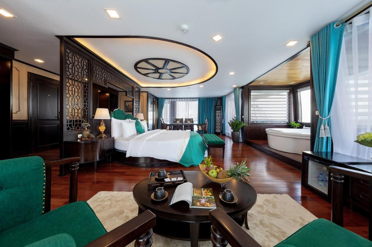 La Regina Legend Cruise Hotell Ha Long Exteriör bild