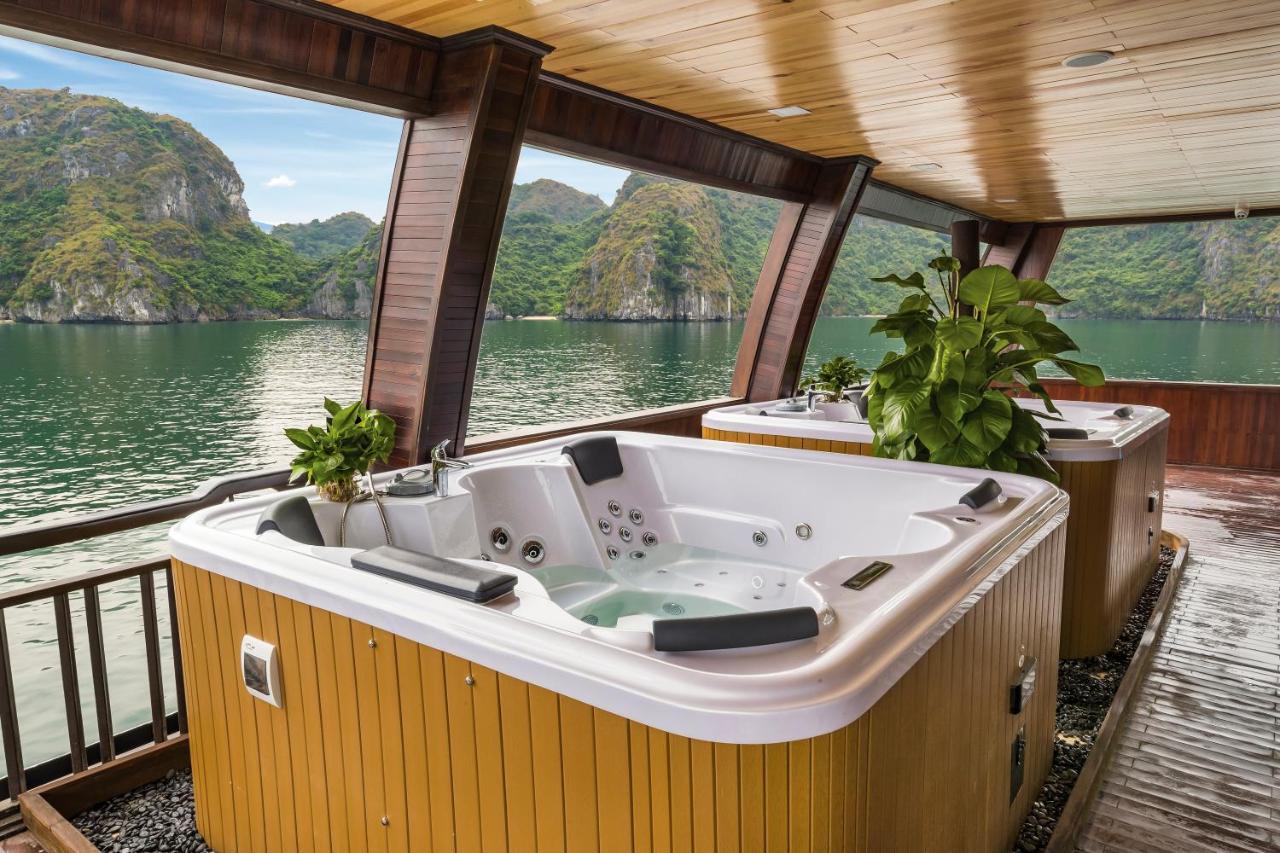 La Regina Legend Cruise Hotell Ha Long Exteriör bild