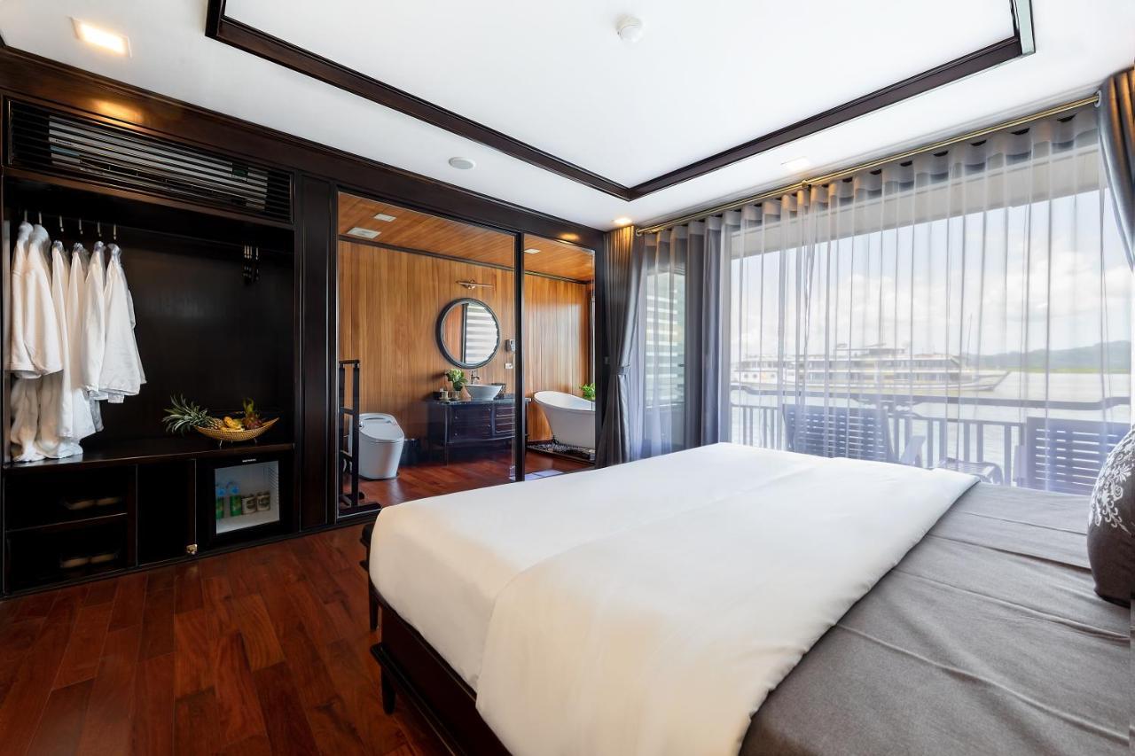 La Regina Legend Cruise Hotell Ha Long Exteriör bild